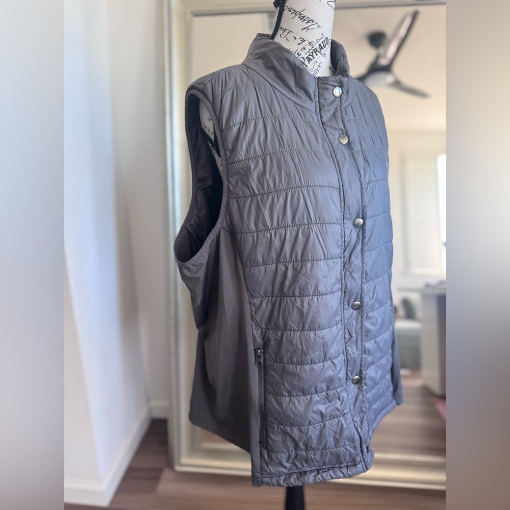 Maurice’s Grey Lightweight Puffer Zip Up Vest Jacket Women’s - Picture 2 of 12
